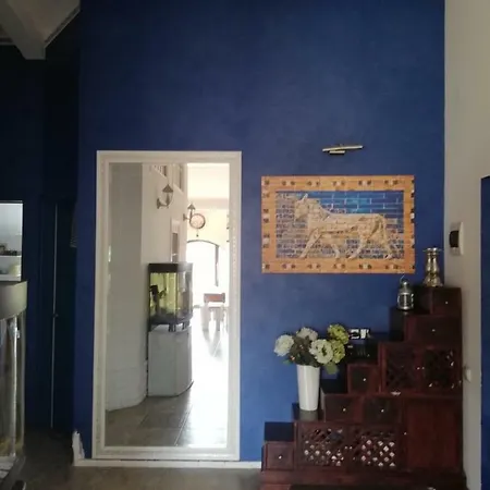 Элитные Апартаменты В Коттедже, Центр Минска Apartment *